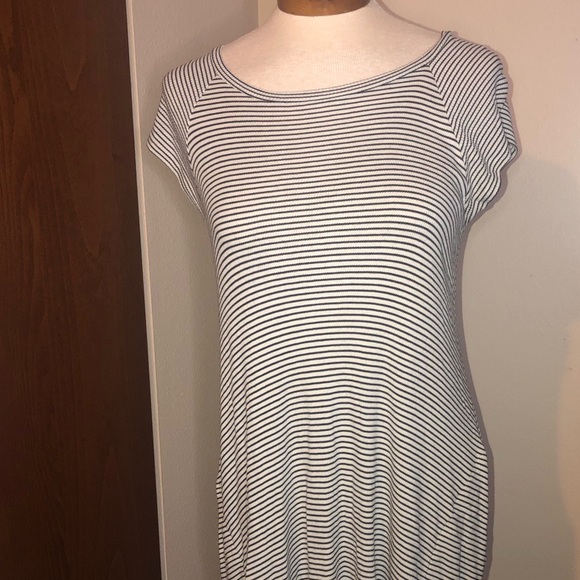 Soprano white/black stripe M dress with pockets! - Picture 2 of 7